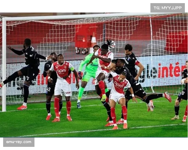 战术看点：布雷斯特的铁桶阵能否挡住里尔的快速穿插